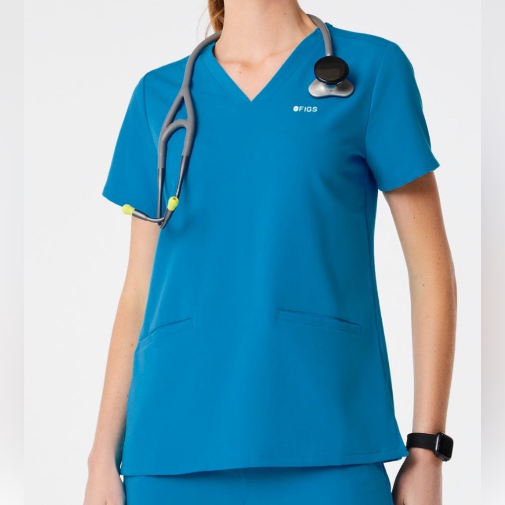 FIGS Casma Top in Alps Blue, size small
